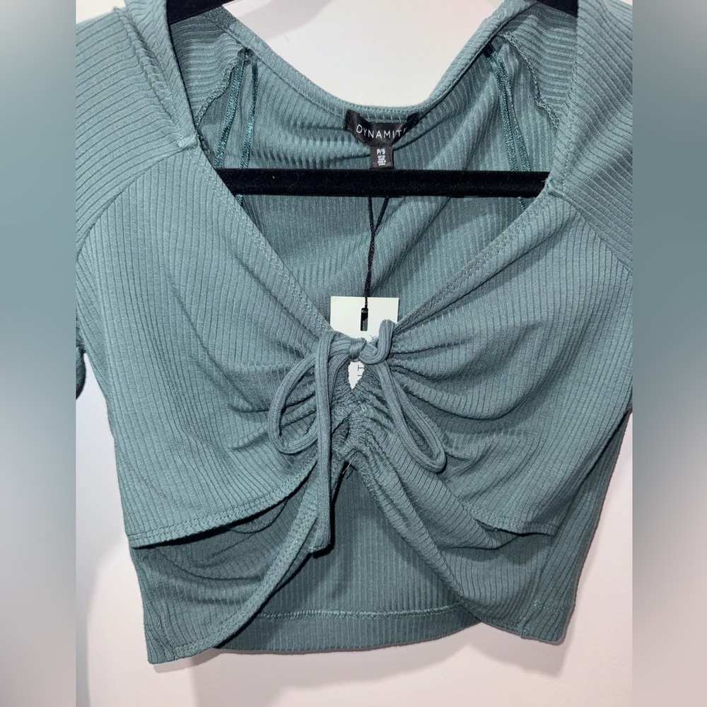 NWT Dynamite Cropped Shirt - Picture 2 of 4